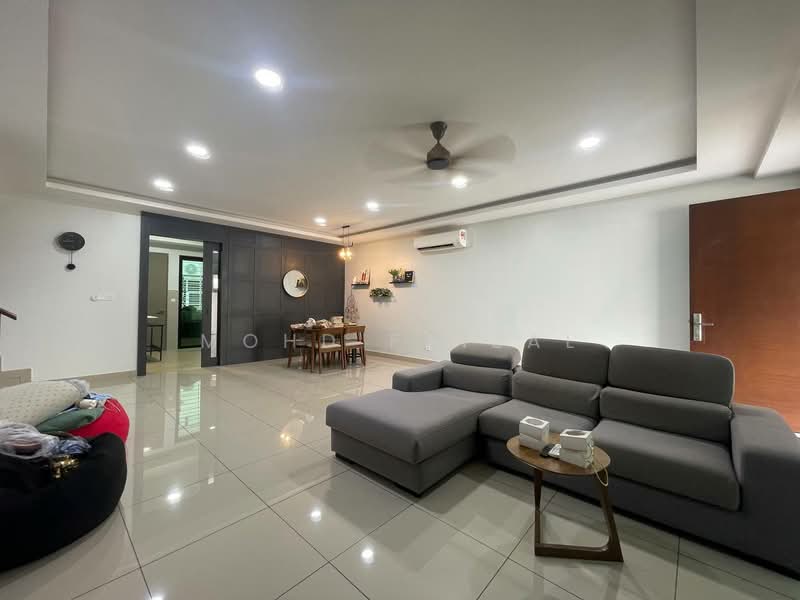 Rumah Bandar untuk Dijual di Bandar Baru Bangi (Selangor) - Mohd Faizal - Living Room - PropertyGuru.com.my