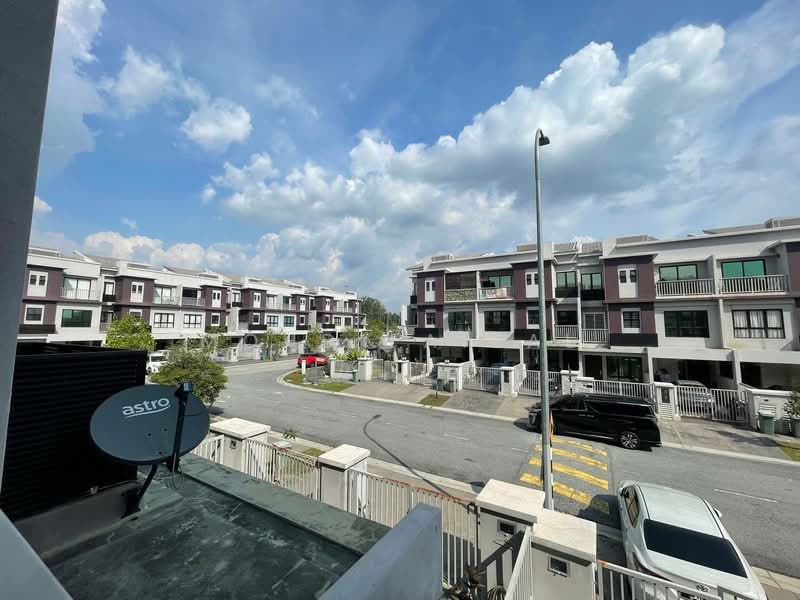 Rumah Bandar untuk Dijual di Bandar Baru Bangi (Selangor) - Mohd Faizal - Exterior - PropertyGuru.com.my