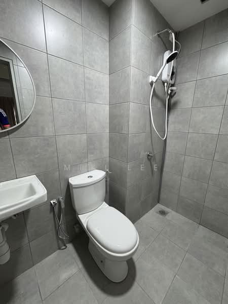 Servis Apartment untuk Disewa di Traders Park - Miki Lee - Bathroom - PropertyGuru.com.my