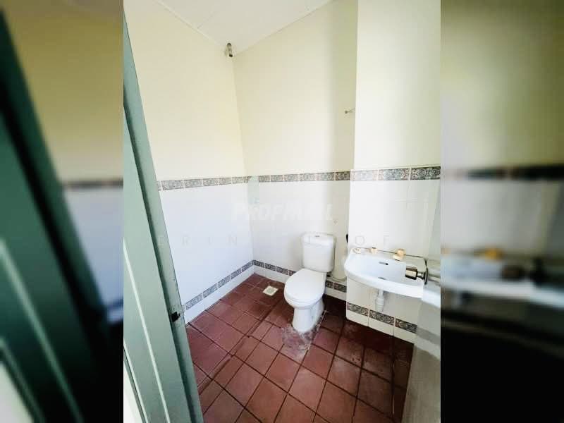 Rumah Teres 2 Tingkat untuk Disewa di Bandar Tasik Kesuma (Beranang) - Erin Yusof - Bathroom - PropertyGuru.com.my