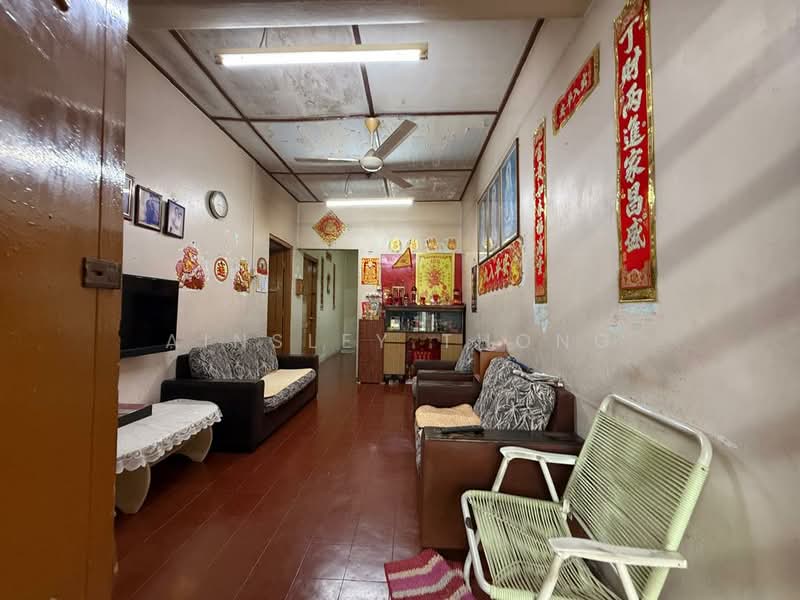 Cluster House for Sale in Ipoh (Perak) - Ainsley Thong - Living Room - PropertyGuru.com.my