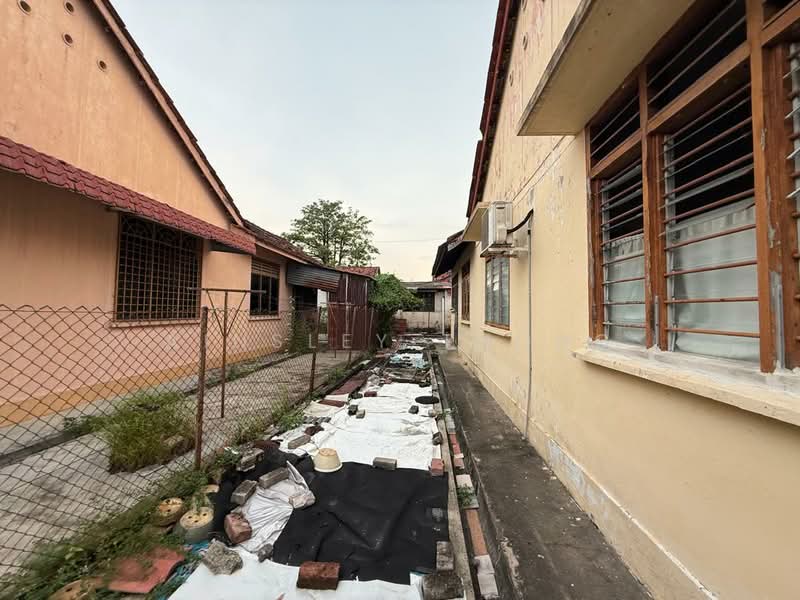 Cluster House for Sale in Ipoh (Perak) - Ainsley Thong - Exterior - PropertyGuru.com.my