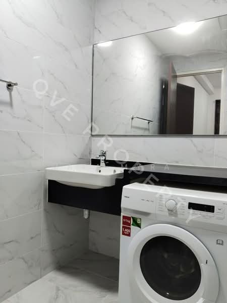 Service Residence for Rent at Met 1 Residences - Maya Myra - Bathroom - PropertyGuru.com.my