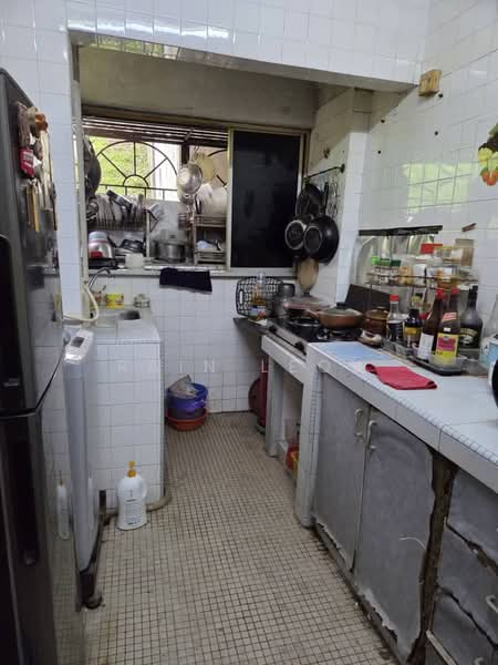 Pangsapuri untuk Dijual di Segar Apartments - Rain Leow - Kitchen - PropertyGuru.com.my