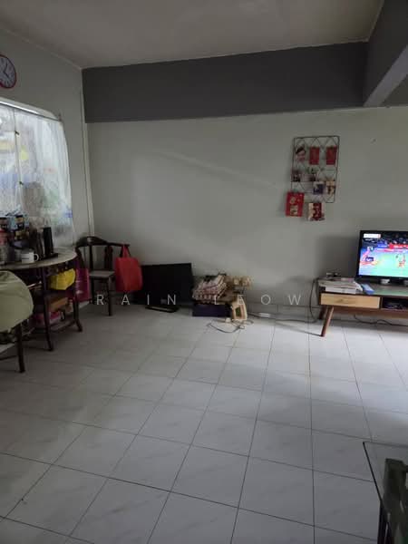 Pangsapuri untuk Dijual di Segar Apartments - Rain Leow - Living Room - PropertyGuru.com.my