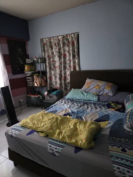 Pangsapuri untuk Dijual di Segar Apartments - Rain Leow - Bedroom - PropertyGuru.com.my