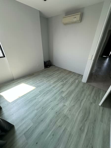 Service Residence for Sale at Lumi Tropicana - Sand Yip - Interior - PropertyGuru.com.my
