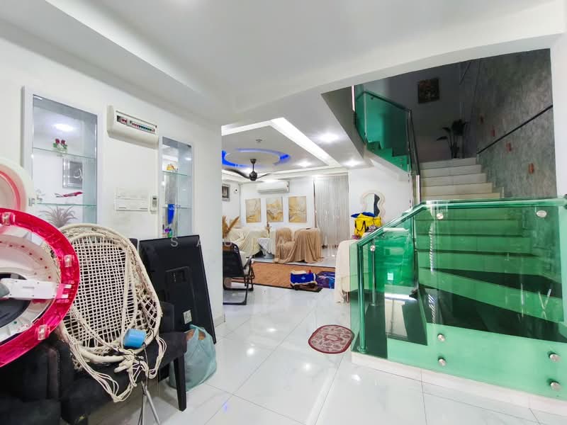 Rumah Teres 2 Tingkat untuk Dijual di Taman Megah Ria (Masai) - Sausa Lee - Living Room - PropertyGuru.com.my