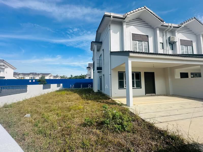 Rumah Teres 2 Tingkat untuk Dijual di Pekan Sepang (Sepang) - Amir Abas - Exterior - PropertyGuru.com.my