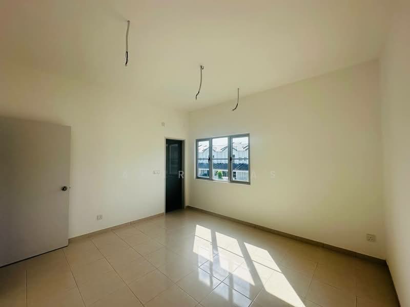 Rumah Teres 2 Tingkat untuk Dijual di Pekan Sepang (Sepang) - Amir Abas - Interior - PropertyGuru.com.my