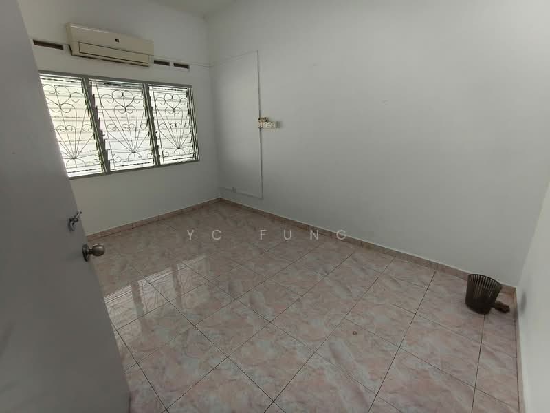 1-storey Terraced House for Rent in Taman Pelangi (Johor Bahru) - YC Fung - Interior - PropertyGuru.com.my
