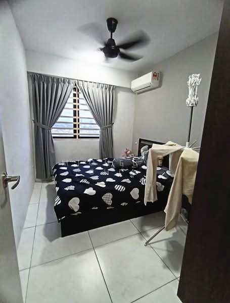 Pangsapuri untuk Disewa di Woodsland Park - Michelle Chia - Bedroom - PropertyGuru.com.my
