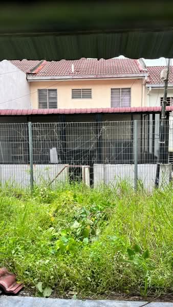 2-storey Terraced House for Sale in Taman Lestari Putra (Seri Kembangan) - Azira Ahmad - Exterior - PropertyGuru.com.my