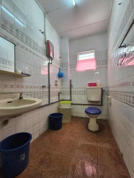Rumah Teres 1.5 Tingkat untuk Dijual di Usj 11 (Subang Jaya) - Soh Ping - Bathroom - PropertyGuru.com.my