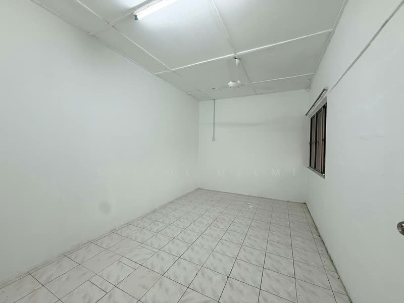 Flat for Sale at Flat Pkns Au3 - SAIFUL HELMI - Interior - PropertyGuru.com.my