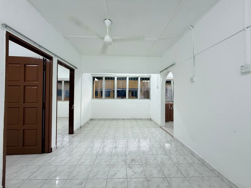 Flat for Sale at Flat Pkns Au3 - SAIFUL HELMI - Interior - PropertyGuru.com.my