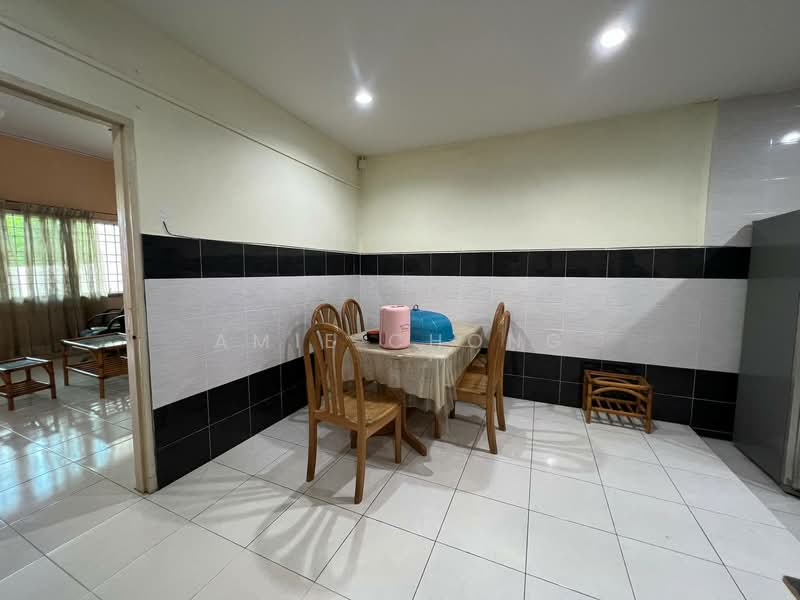 Rumah Teres 2 Tingkat untuk Disewa di Taman Ipoh Timur (Ipoh) - Amie Chong - Dining Room - PropertyGuru.com.my
