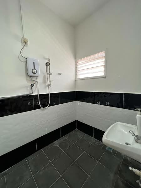 Rumah Teres 2 Tingkat untuk Disewa di Taman Ipoh Timur (Ipoh) - Amie Chong - Bathroom - PropertyGuru.com.my