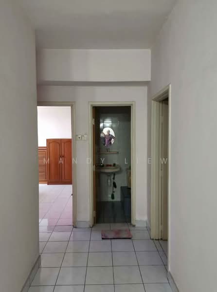 Kondominium untuk Dijual di Villa Angsana - Mandy Liew - Corridor - PropertyGuru.com.my