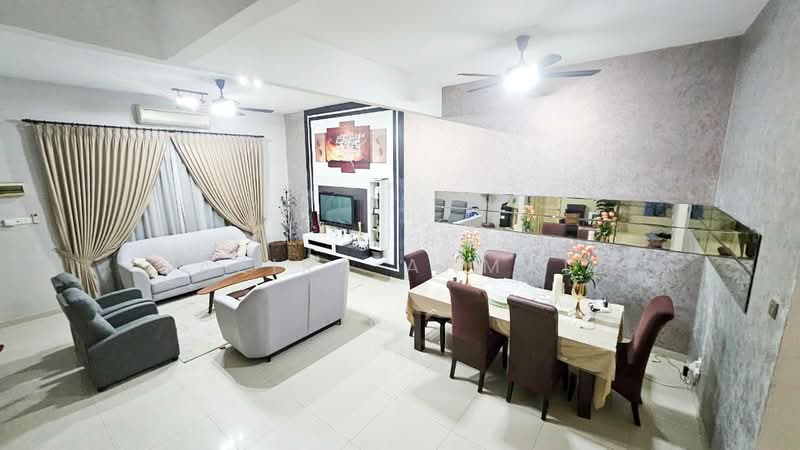 2-storey Terraced House for Sale in Taman Emas (Dengkil) - Azira Ahmad - Living Room - PropertyGuru.com.my