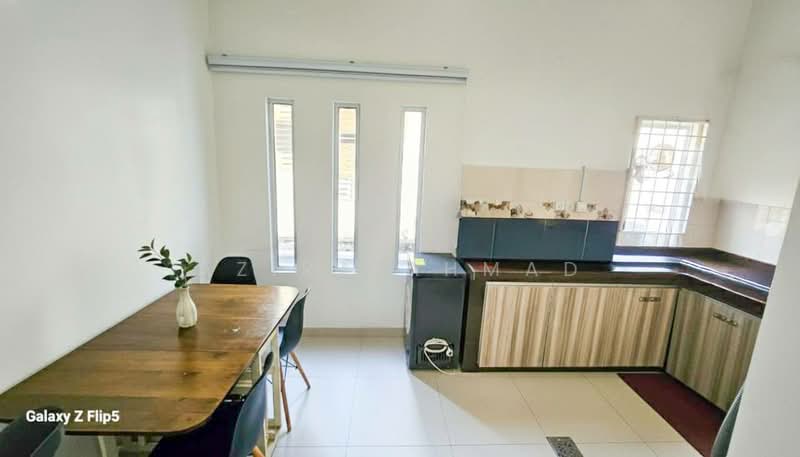 2-storey Terraced House for Sale in Taman Emas (Dengkil) - Azira Ahmad - Kitchen - PropertyGuru.com.my