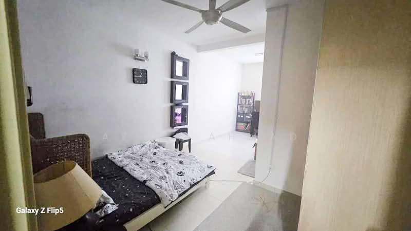 2-storey Terraced House for Sale in Taman Emas (Dengkil) - Azira Ahmad - Bedroom - PropertyGuru.com.my