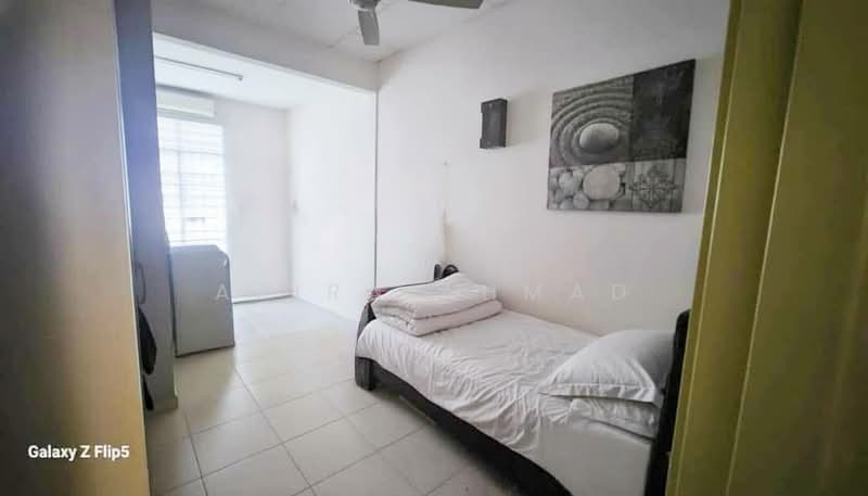 2-storey Terraced House for Sale in Taman Emas (Dengkil) - Azira Ahmad - Bedroom - PropertyGuru.com.my