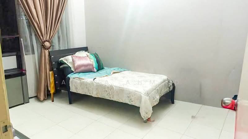 2-storey Terraced House for Sale in Taman Emas (Dengkil) - Azira Ahmad - Bedroom - PropertyGuru.com.my