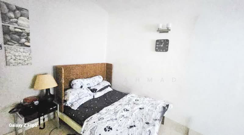 2-storey Terraced House for Sale in Taman Emas (Dengkil) - Azira Ahmad - Bedroom - PropertyGuru.com.my