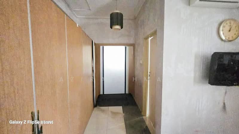 2-storey Terraced House for Sale in Taman Emas (Dengkil) - Azira Ahmad - Corridor - PropertyGuru.com.my