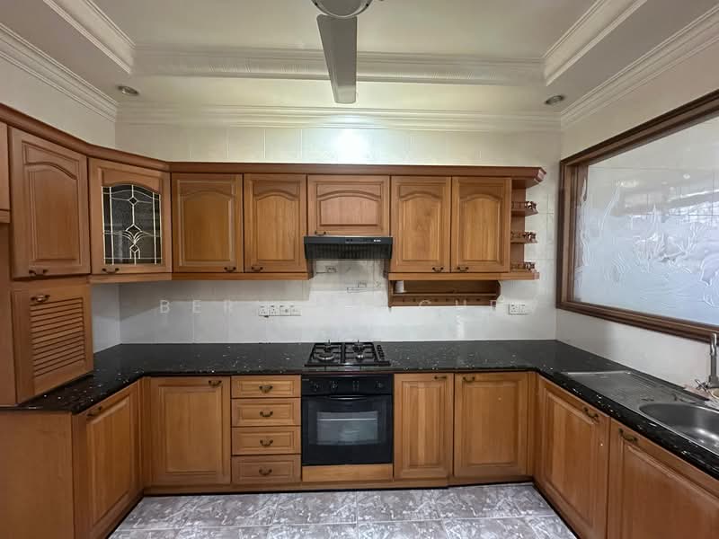 2-storey Terraced House for Sale in Gelugor (Penang) - Bernard Chew - Kitchen - PropertyGuru.com.my