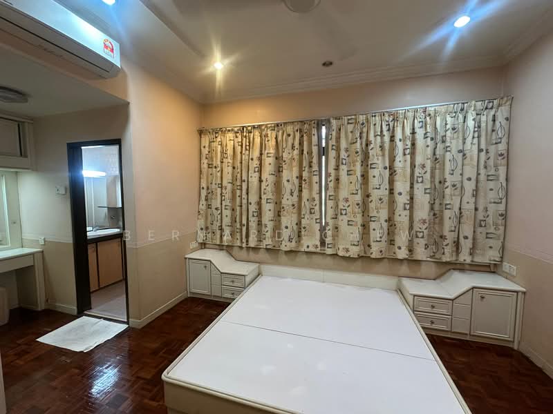 2-storey Terraced House for Sale in Gelugor (Penang) - Bernard Chew - Bedroom - PropertyGuru.com.my