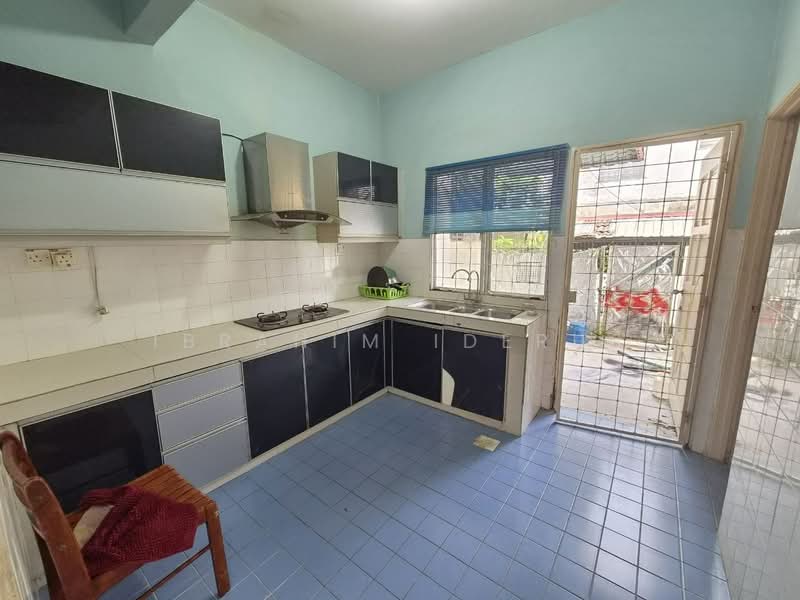 2-storey Terraced House for Rent in Rawang (Selangor) - Ibrahim Iderus - Kitchen - PropertyGuru.com.my