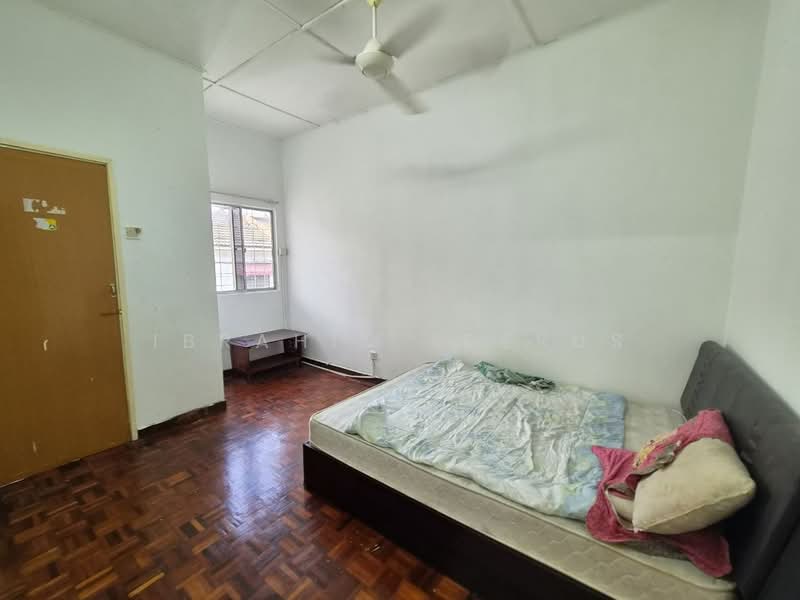 2-storey Terraced House for Rent in Rawang (Selangor) - Ibrahim Iderus - Bedroom - PropertyGuru.com.my