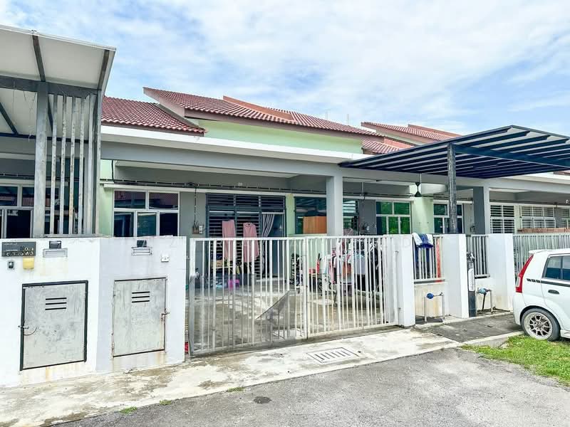 1-storey Terraced House for Sale in Dengkil (Selangor) - Azira Ahmad - Exterior - PropertyGuru.com.my