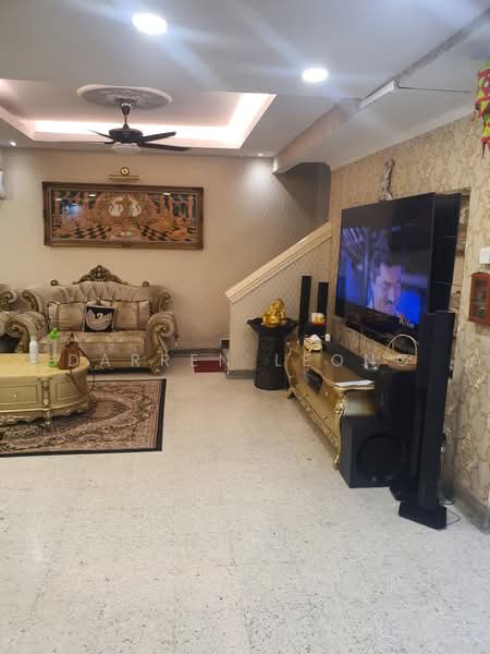 Rumah Teres 2 Tingkat untuk Dijual di Taman Bukit Desa (Taman Desa) - Darren Leong - Living Room - PropertyGuru.com.my