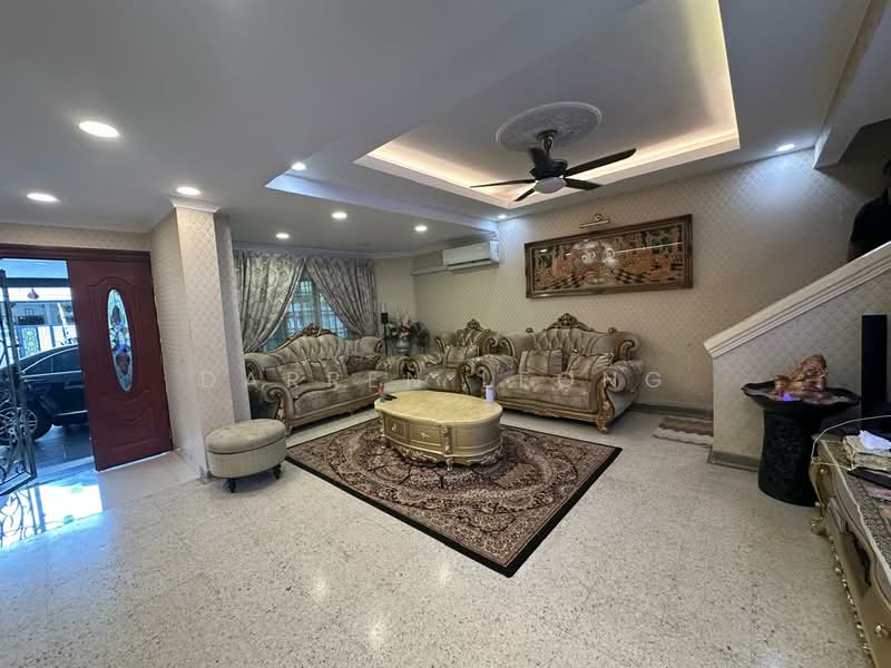 Rumah Teres 2 Tingkat untuk Dijual di Taman Bukit Desa (Taman Desa) - Darren Leong - Living Room - PropertyGuru.com.my