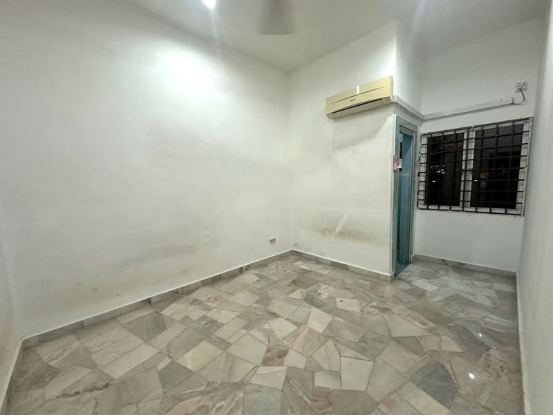 1-storey Terraced House for Sale in Taman Molek (Johor Bahru) - CS Tan - Interior - PropertyGuru.com.my