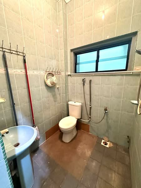 1-storey Terraced House for Sale in Taman Molek (Johor Bahru) - CS Tan - Bathroom - PropertyGuru.com.my