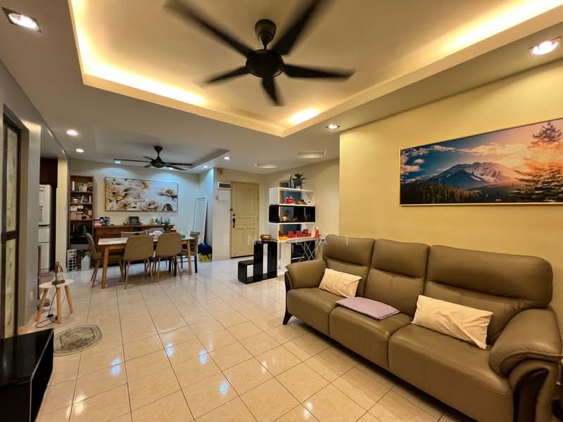 Kondominium untuk Dijual di Palm Spring @ Damansara - Ken Lai - Living Room - PropertyGuru.com.my