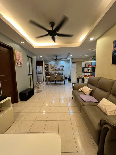 Kondominium untuk Dijual di Palm Spring @ Damansara - Ken Lai - Living Room - PropertyGuru.com.my