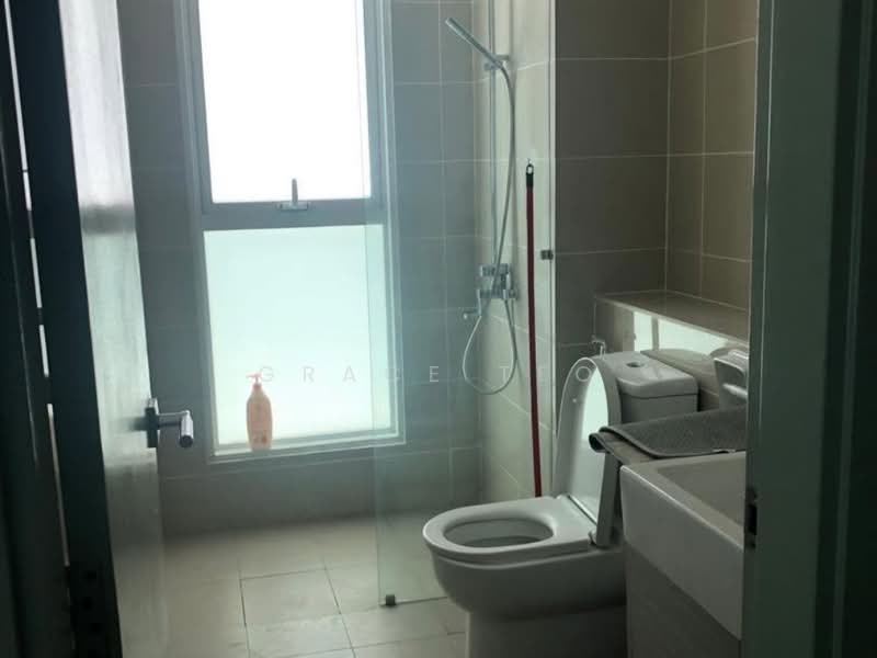 Servis Apartment untuk Dijual di Sutera Avenue - Grace Teo - Bathroom - PropertyGuru.com.my
