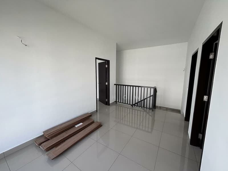 Rumah Teres 2 Tingkat untuk Dijual di Kampung Baharu (Gelang Patah) - Wee Howe - Interior - PropertyGuru.com.my
