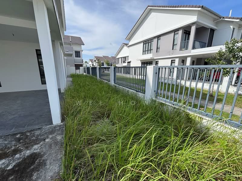 Rumah Teres 2 Tingkat untuk Dijual di Kampung Baharu (Gelang Patah) - Wee Howe - Exterior - PropertyGuru.com.my