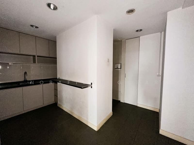 Kedai / Pejabat untuk Dijual di Petaling Jaya (Selangor) - NoraFizah Gapar - Kitchen - PropertyGuru.com.my