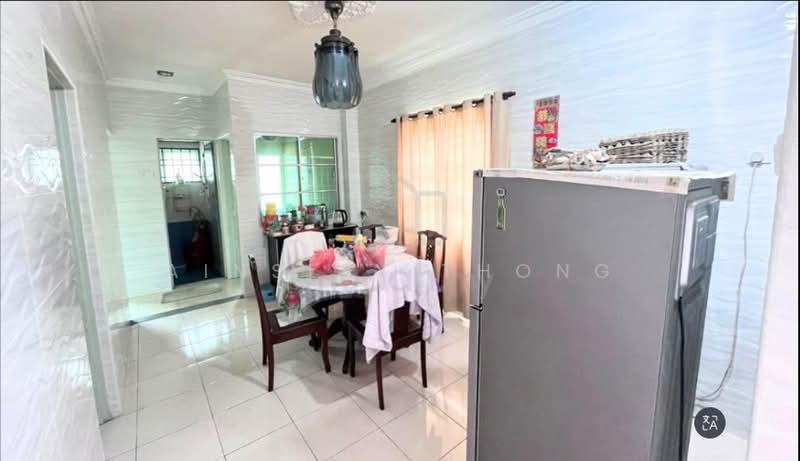1-storey Terraced House for Sale in Ipoh (Perak) - Ainsley Thong - Dining Room - PropertyGuru.com.my