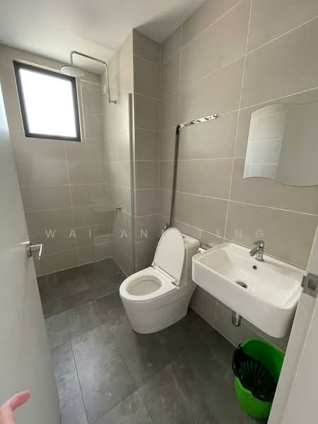 Servis Apartment untuk Dijual di Far East - Wai Ann Teng - Bathroom - PropertyGuru.com.my