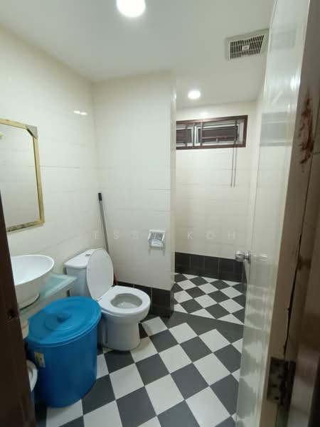 Service Residence for Rent at The Embassy (Bangunan Duta Impian) - Jessy Koh - Bathroom - PropertyGuru.com.my