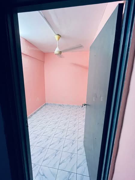 Flat for Rent at Taman Permai Indah Flat - Jayden Lee - Interior - PropertyGuru.com.my