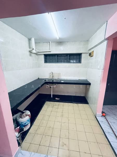 Flat for Rent at Taman Permai Indah Flat - Jayden Lee - Kitchen - PropertyGuru.com.my